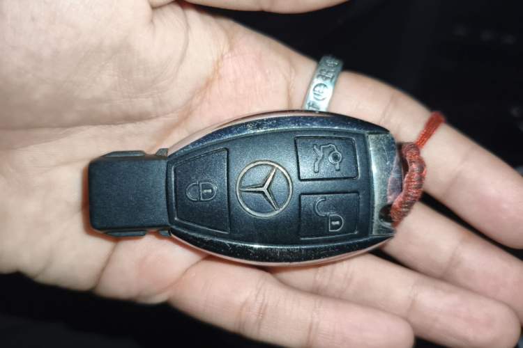 Used Mercedes-Benz E-Class 2015 Facelift E 200 L Vehicle Key