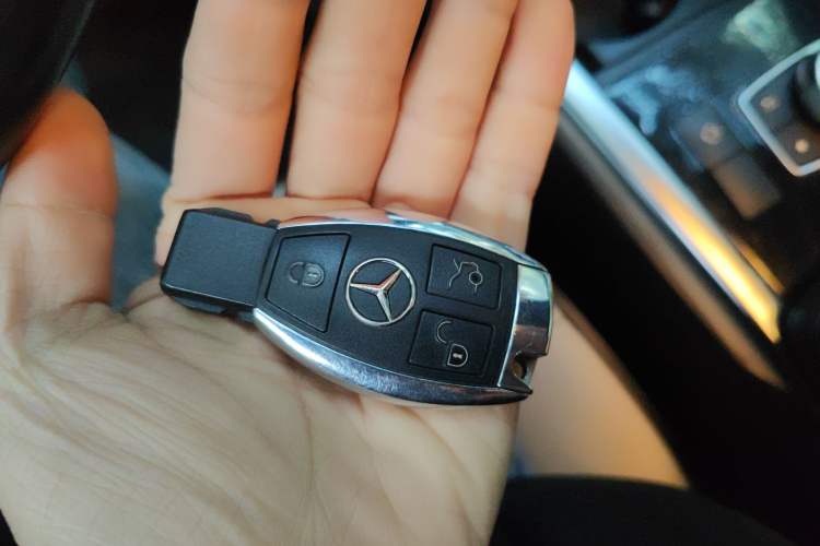 Used Mercedes-Benz E-Class 2015 Facelift E 260 L Luxury Edition Vehicle Key