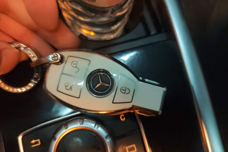 Used Mercedes-Benz E-Class 2015 E 260 L Sport Edition Vehicle Key