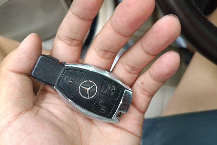 Used Mercedes-Benz E-Class 2015 E 260 L Sport Edition Vehicle Key