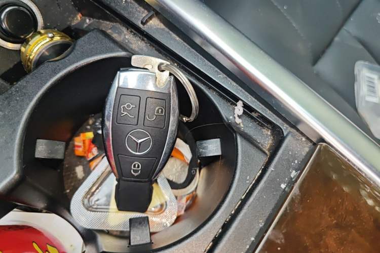 Used Mercedes-Benz E-Class 2015 Facelift E 200 L Vehicle Key