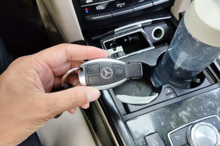 Used Mercedes-Benz E-Class 2015 E 260 L Sport Edition Vehicle Key