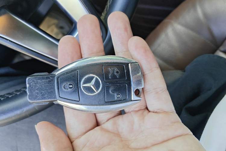 Used Mercedes-Benz E-Class 2015 E 320 L Sport Edition Vehicle Key