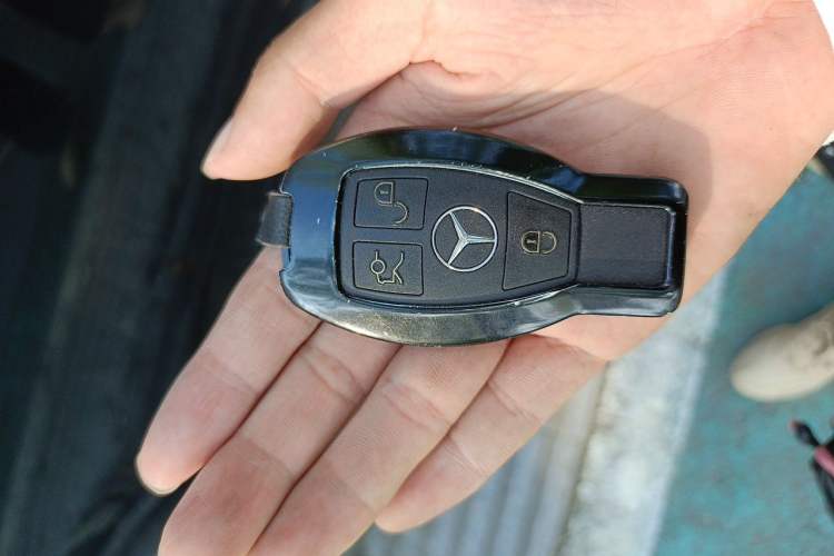 Used Mercedes-Benz E-Class 2015 E 260 L Sport Luxury Model Vehicle Key