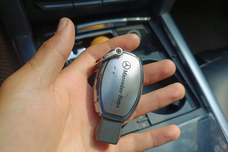 Used Mercedes-Benz E-Class 2015 E 200 L Sport Edition Vehicle Key