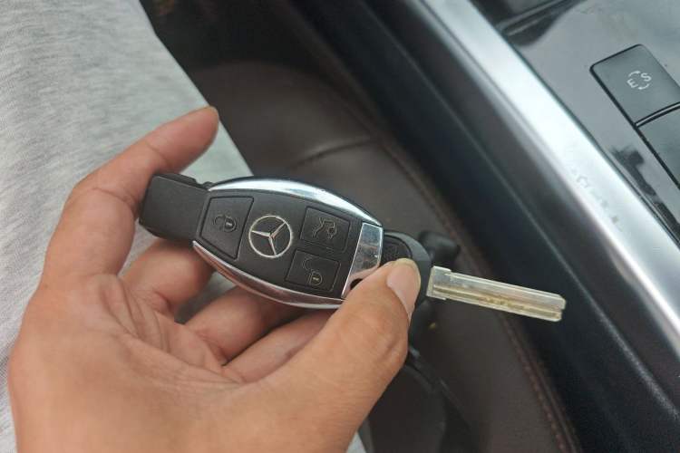 Used Mercedes-Benz E-Class 2015 E 260 L Sport Edition Vehicle Key