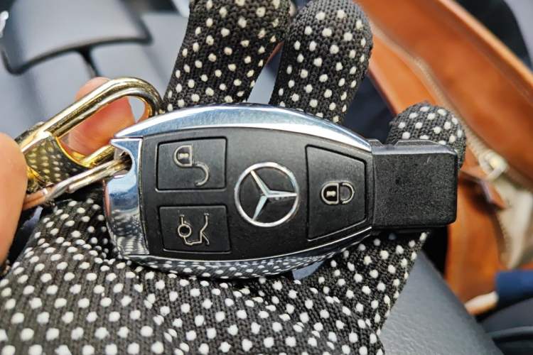 Used Mercedes-Benz E-Class 2015 Restyled E 260 L Sport Edition Vehicle Key