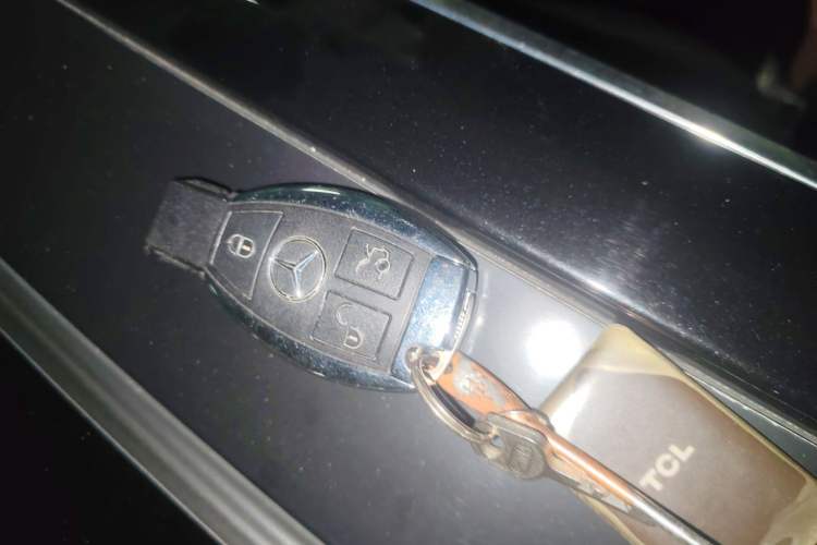 Used Mercedes-Benz E-Class 2015 E 260 L Vehicle Key