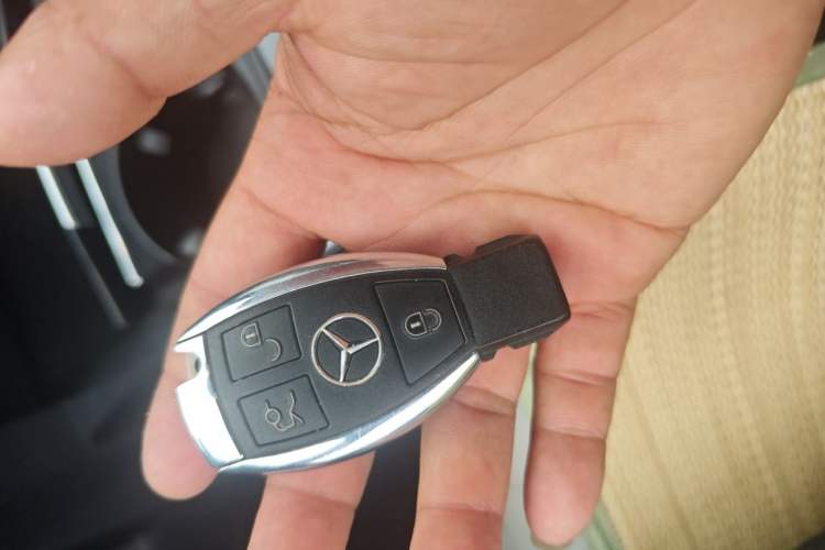 Used Mercedes-Benz E-Class 2015 E 260 L Sport Edition Vehicle Key