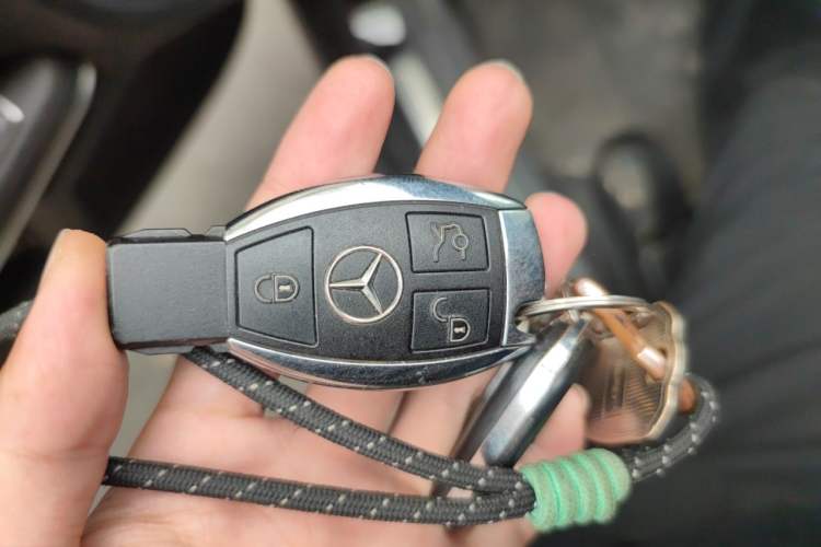Used Mercedes-Benz E-Class 2015 Facelift E 180 L Vehicle Key