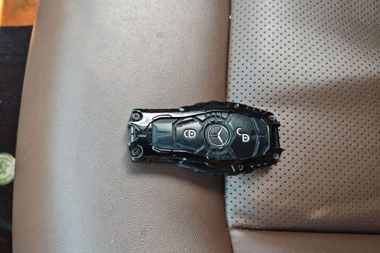 Used Mercedes-Benz E-Class 2015 E 320 L Sport 4MATIC Vehicle Key