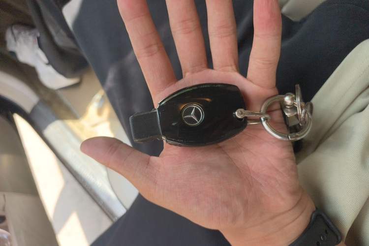 Used Mercedes-Benz E-Class 2015 Restyled E 260 L Sport Edition Vehicle Key