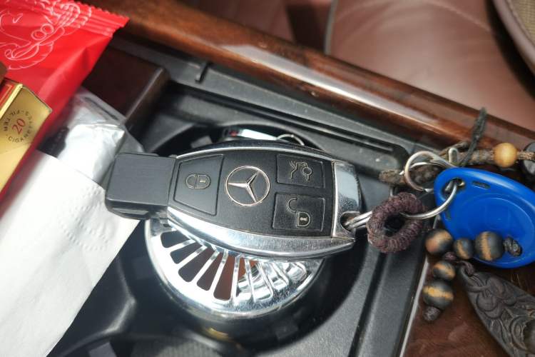 Used Mercedes-Benz E-Class 2015 E 320 L Vehicle Key