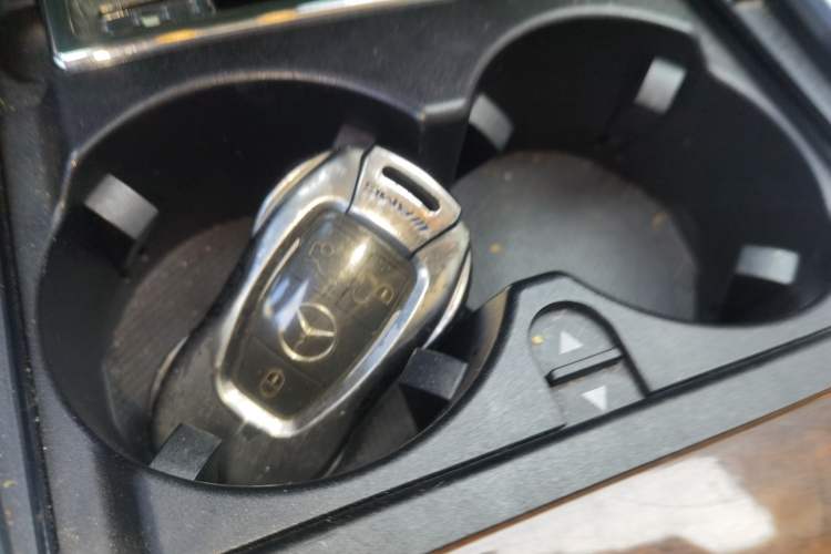 Used Mercedes-Benz E-Class 2015 Revised E 260 L Vehicle Key