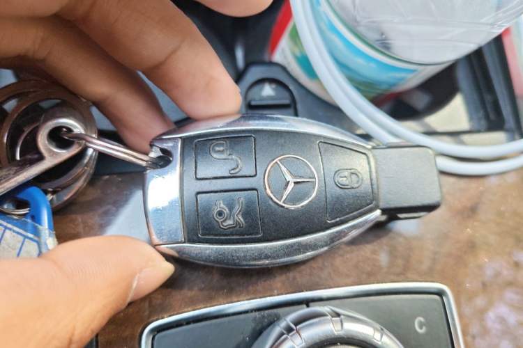 Used Mercedes-Benz E-Class 2015 Facelift E 200 L Vehicle Key