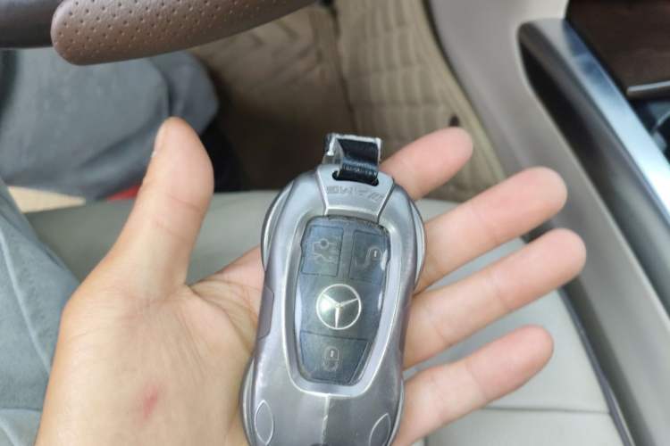 Used Mercedes-Benz E-Class 2015 E 320 L 4MATIC Vehicle Key