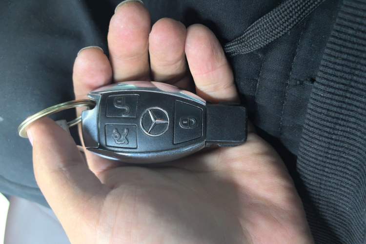 Used Mercedes-Benz E-Class 2015 E 320 L 4MATIC Vehicle Key