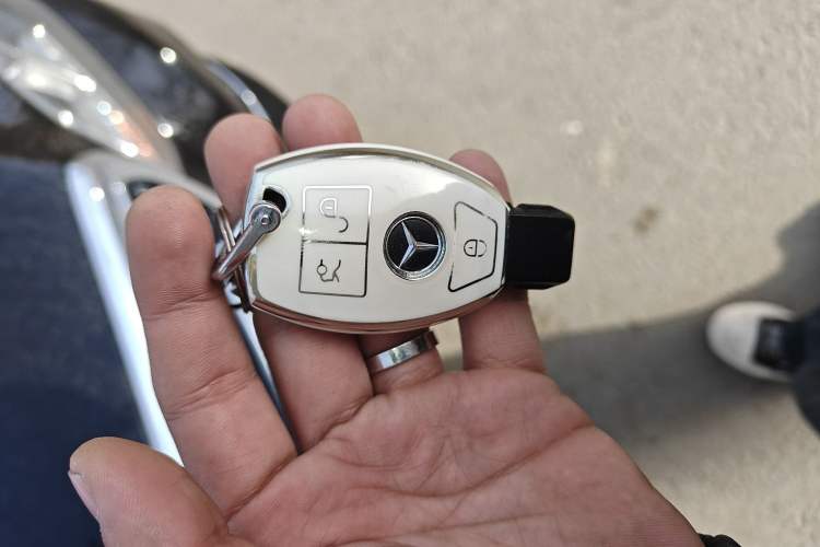 Used Mercedes-Benz E-Class 2015 Revised E 260 L Vehicle Key