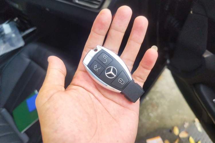 Used Mercedes-Benz E-Class 2015 E 200 L Sport Edition Vehicle Key