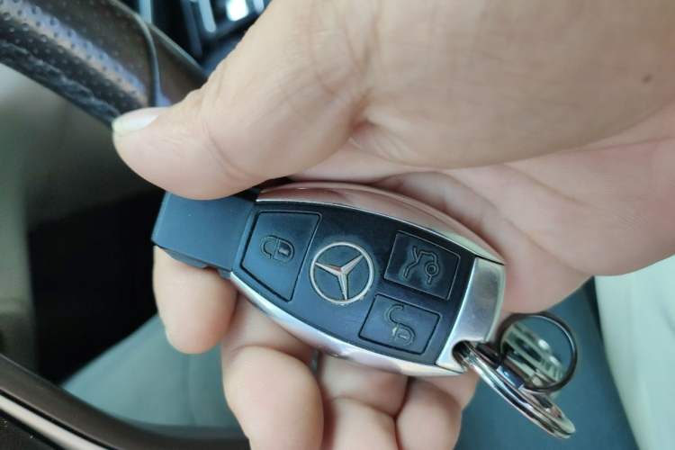 Used Mercedes-Benz E-Class 2015 E 260 L Sport Edition Vehicle Key
