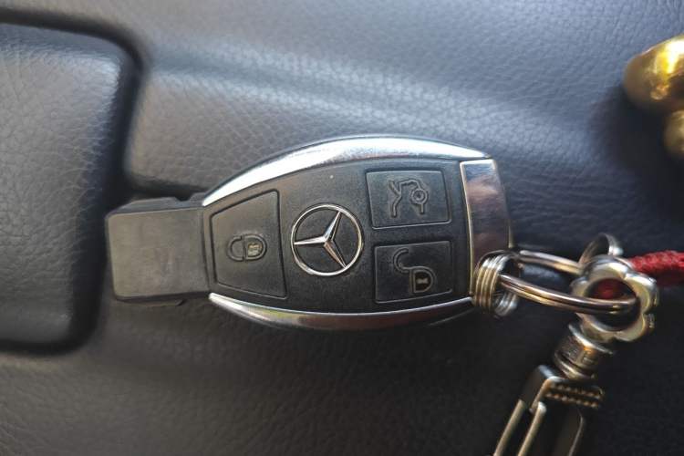 Used Mercedes-Benz E-Class 2015 E 260 L Sport Edition Vehicle Key