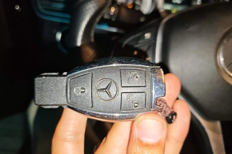 Used Mercedes-Benz E-Class 2015 E 260 L Sport Edition Vehicle Key