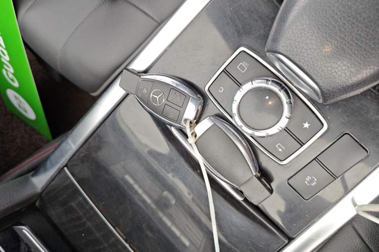 Used Mercedes-Benz E-Class 2015 Facelift E 200 L Sport Edition Vehicle Key