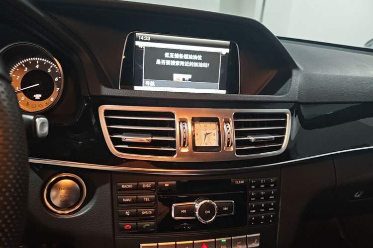 Used Mercedes-Benz E-Class 2015 E 260 L Sport & Fashion Model Audio And AC Panel