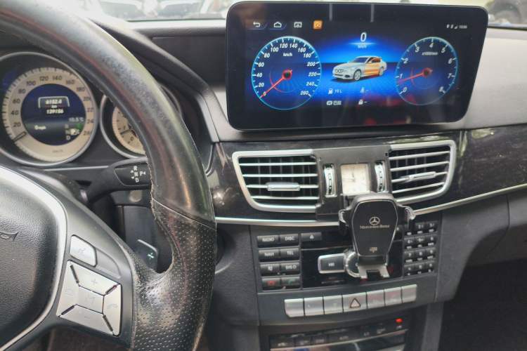 Used Mercedes-Benz E-Class 2015 E 200 L Sport Edition Audio And AC Panel