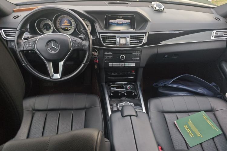 Used Mercedes-Benz E-Class 2015 Restyled E 260 L Sport Edition Center Console