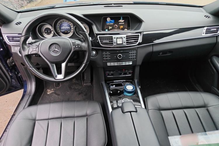 Used Mercedes-Benz E-Class 2015 Restyled E 260 L Sport Edition Center Console