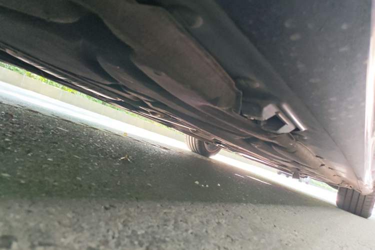 Used Mercedes-Benz E-Class 2015 E 260 L Sport & Fashion Model Chassis Rear Right