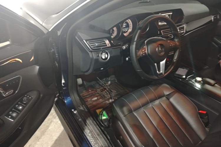 Used Mercedes-Benz E-Class 2015 E 260 L Sport & Fashion Model Driver Seat