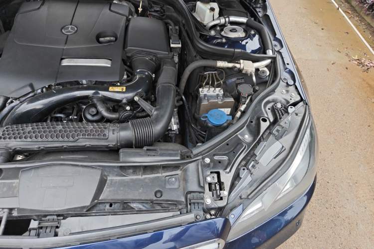 Used Mercedes-Benz E-Class 2015 Restyled E 260 L Sport Edition Engine Bay Left