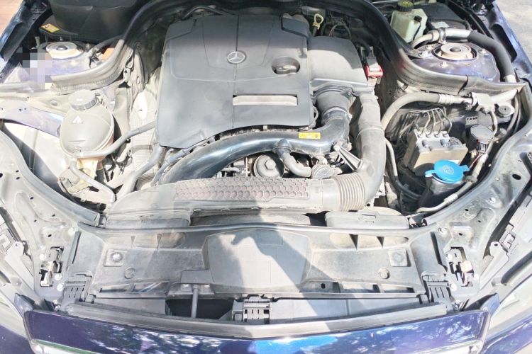 Used Mercedes-Benz E-Class 2015 E 260 L Sport & Fashion Model Engine Bay