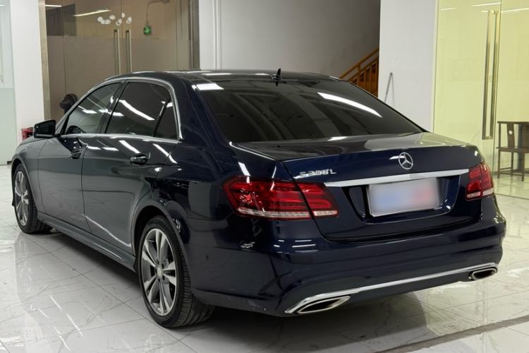 Used Mercedes-Benz E-Class 2015 E 260 L Sport & Fashion Model Exterior 3