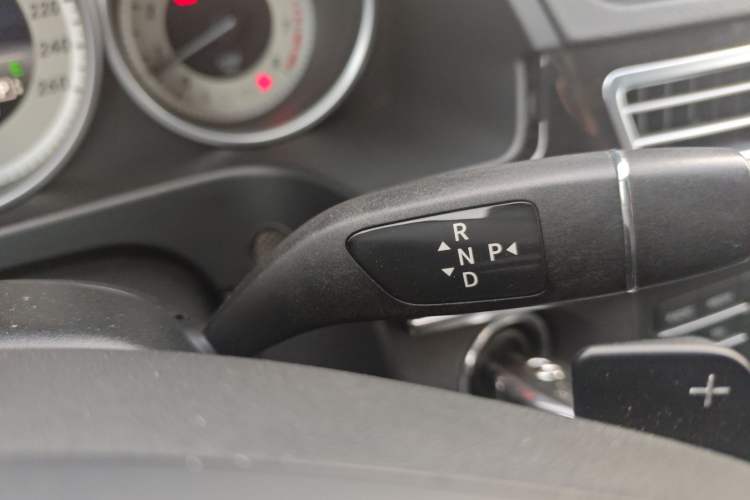 Used Mercedes-Benz E-Class 2015 Restyled E 260 L Sport Edition Gear Lever