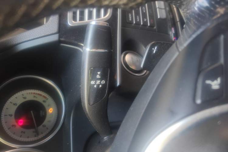Used Mercedes-Benz E-Class 2015 E 260 L Sport Edition Gear Lever