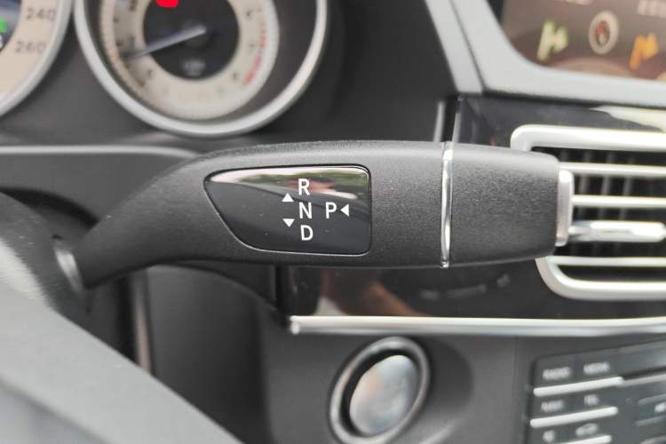 Used Mercedes-Benz E-Class 2015 Restyled E 260 L Sport Edition Gear Lever