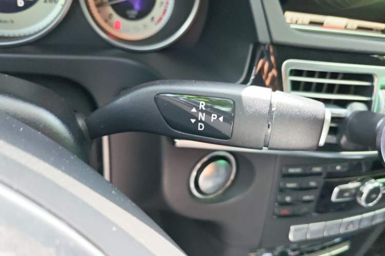 Used Mercedes-Benz E-Class 2015 E 260 L Sport & Fashion Model Gear Lever