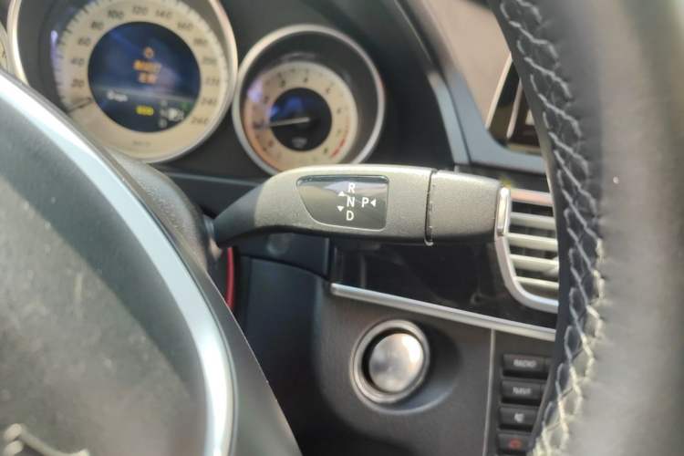Used Mercedes-Benz E-Class 2015 E 260 L Sport Edition Gear Lever