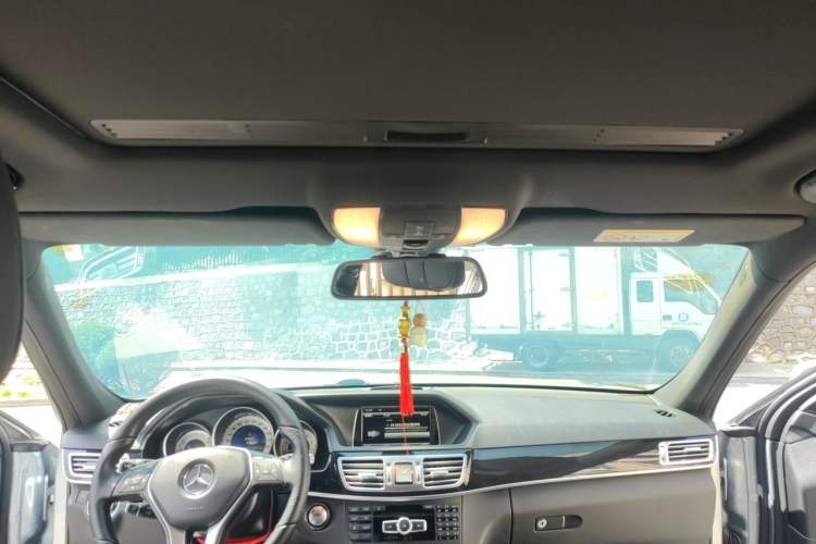 Used Mercedes-Benz E-Class 2015 E 260 L Sport Edition Headliner