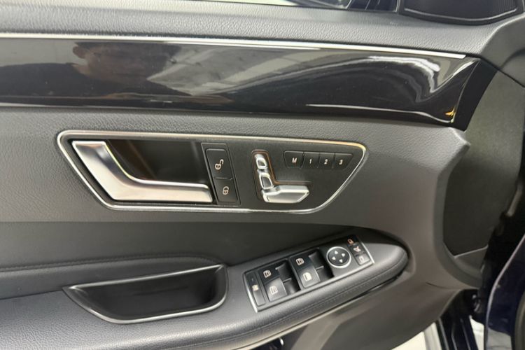 Used Mercedes-Benz E-Class 2015 E 260 L Sport & Fashion Model Interior 4