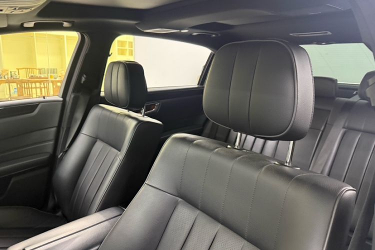 Used Mercedes-Benz E-Class 2015 E 260 L Sport & Fashion Model Interior 7