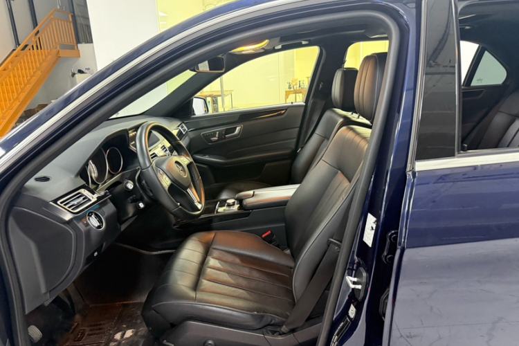 Used Mercedes-Benz E-Class 2015 E 260 L Sport & Fashion Model Left Front Seat