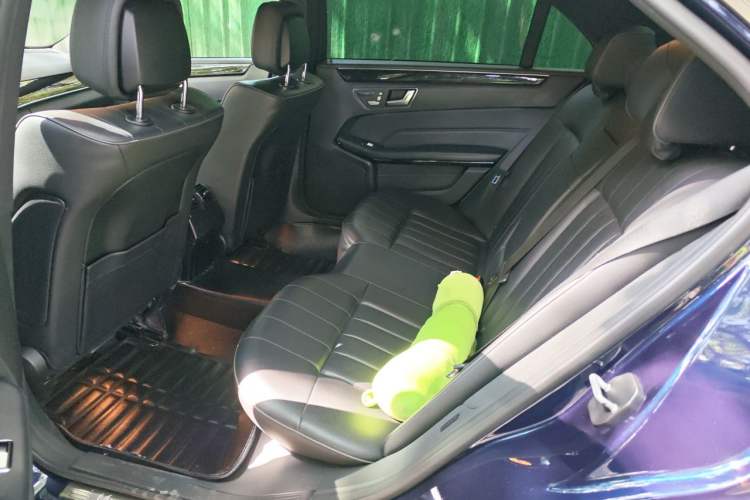 Used Mercedes-Benz E-Class 2015 E 260 L Sport & Fashion Model Left Rear Seat
