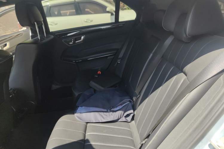 Used Mercedes-Benz E-Class 2015 E 260 L Sport Edition Left Rear Seat