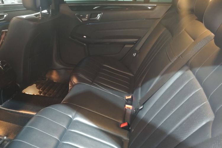 Used Mercedes-Benz E-Class 2015 E 260 L Sport & Fashion Model Left Rear Seat