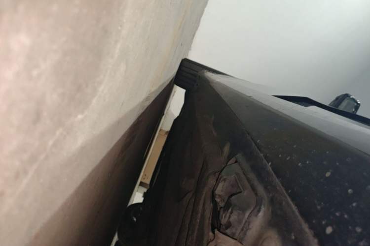 Used Mercedes-Benz E-Class 2015 E 260 L Sport & Fashion Model Left Side Sill
