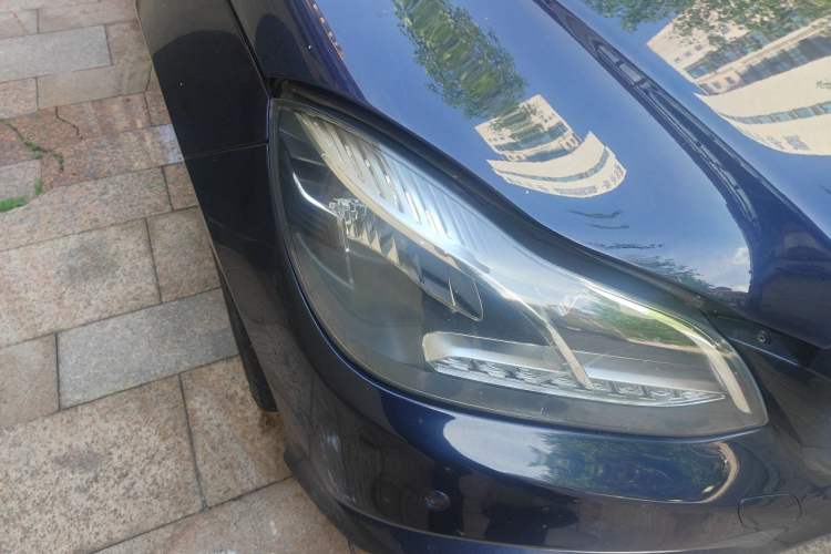 Used Mercedes-Benz E-Class 2015 E 260 L Sport Edition Right Front Headlight